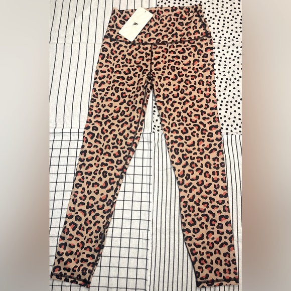 Fabletics Leopard Print Define PowerHold® High-Waisted 7/8 Legging Size S - Picture 3 of 9